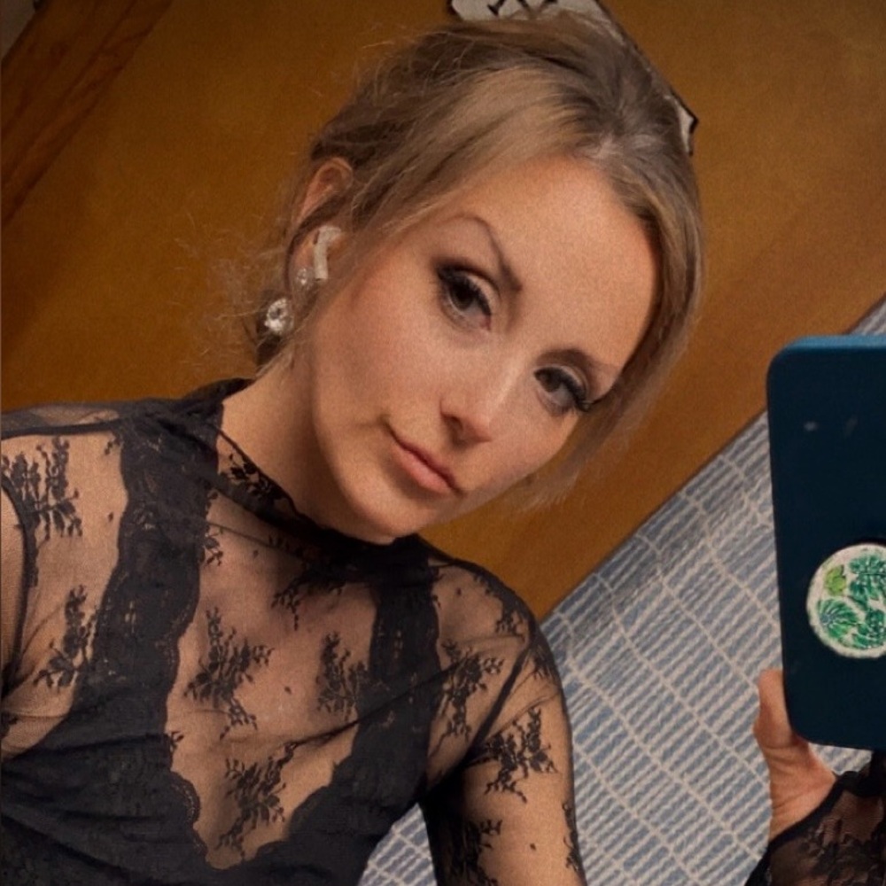 Meet your Posher, Ashley